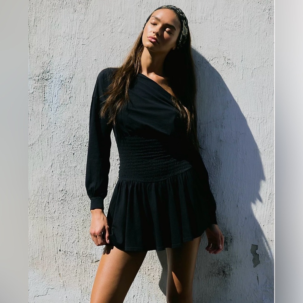NWT FREE PEOPLE SCORCHING HOT LONG SLEEVE MINI DRESS BLACK